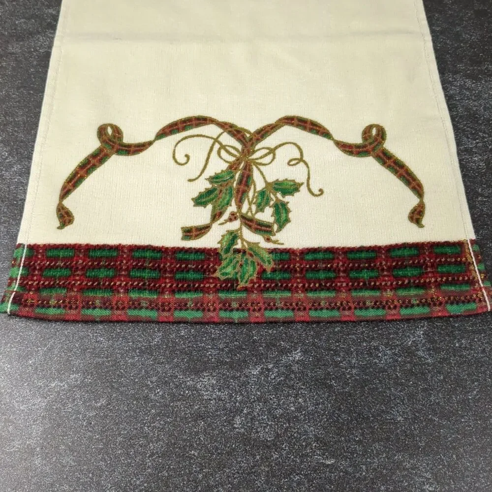 Lenox Christmas Holiday Nouveau Finger Tip Towel Holly Ribbons Pattern NEW NWT